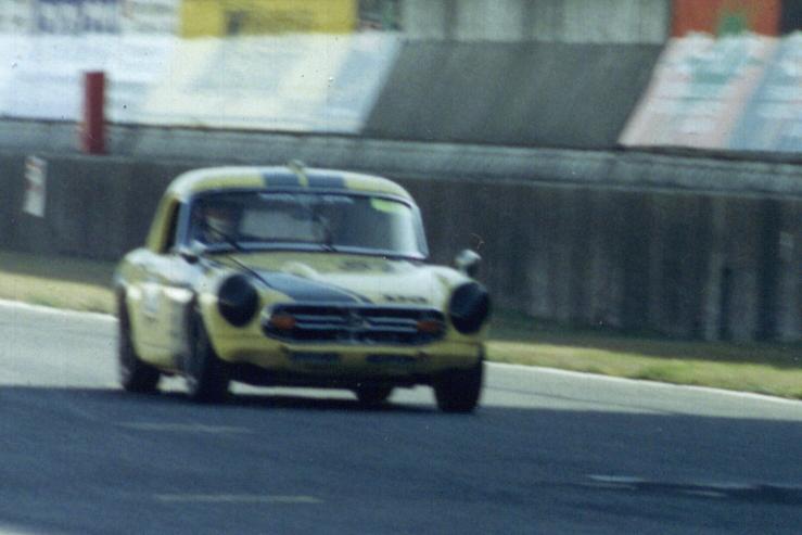 �z���_�̃G�X�H